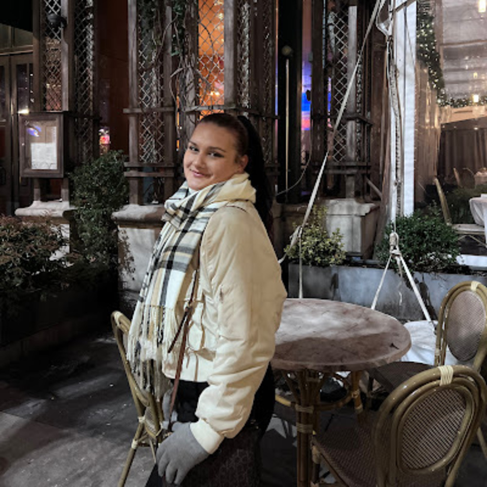 Meet your Posher, Olivia